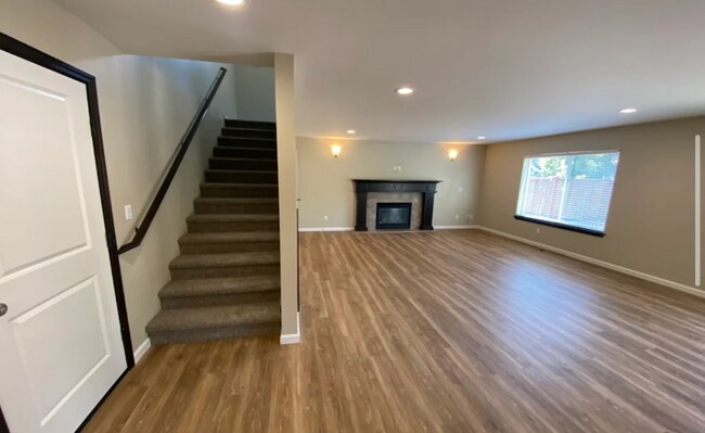 Foto del edificio - 6802 208th St E