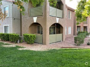 Building Photo - 2121 Sealion Dr