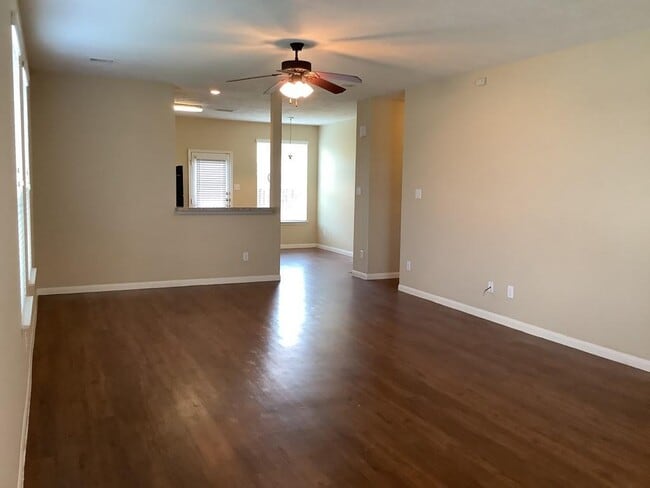 Building Photo - 2207 Steep Pine Tr