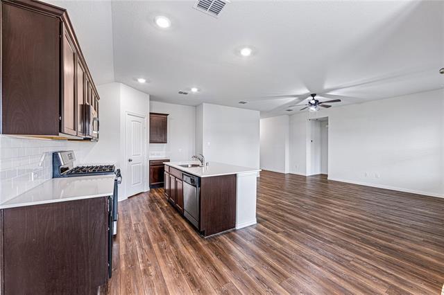 Building Photo - 1708 Adams Dr