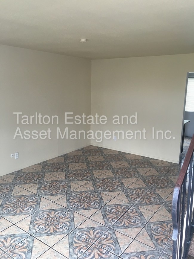 Foto del edificio - 3447 Henson St