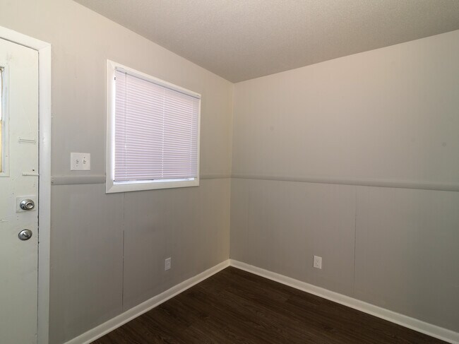 Bedroom - Rosewood Apartments