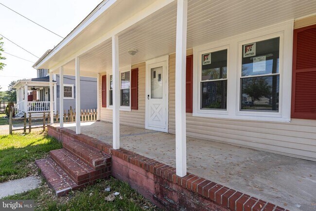 Building Photo - 1507 Race St