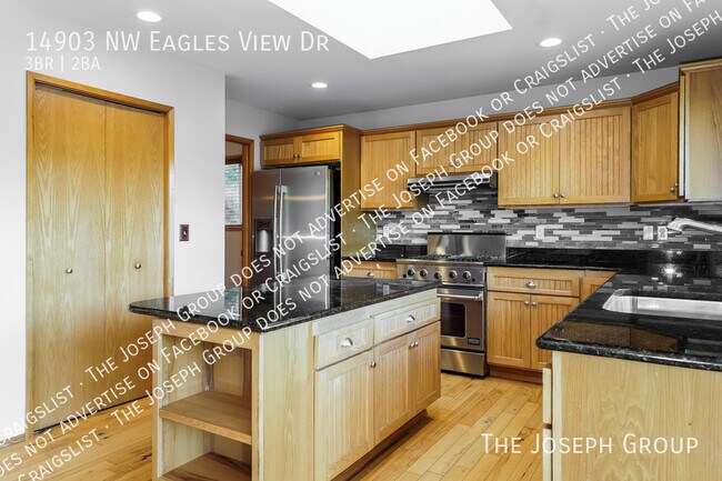 Foto del edificio - 14903 NW Eagles View Dr