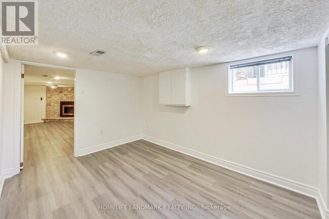 Building Photo - 40 Tiago Ave