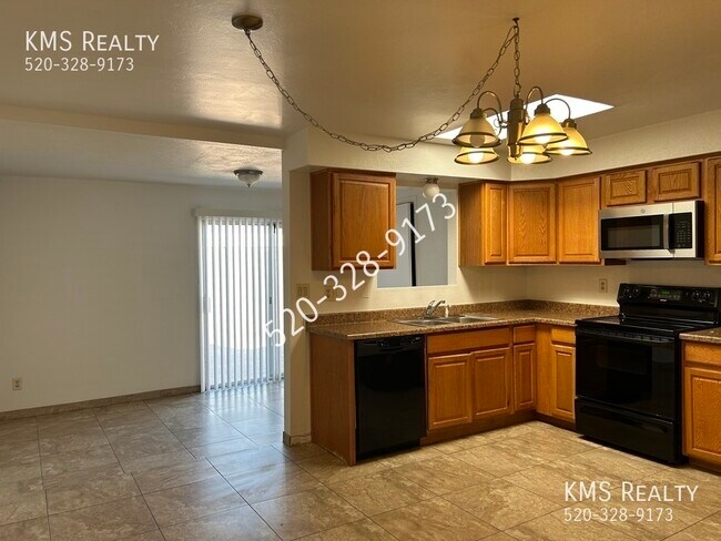 Foto del edificio - 3 Bed / 2 Bath Townhouse