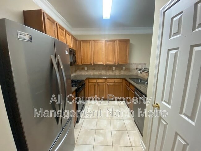 Building Photo - 9807 Alger Trce
