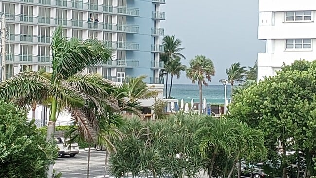 Building Photo - 3600 N Ocean Dr