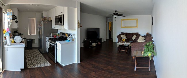 Building Photo - 10895 Camino Ruiz