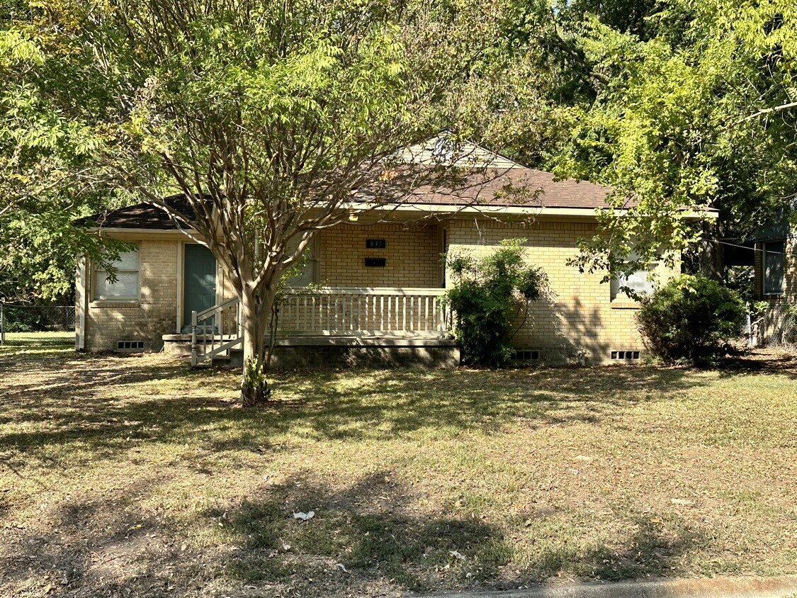 Foto principal - 835 Fisher St