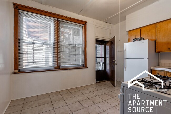 Foto del edificio - 3424 N Sheffield Ave