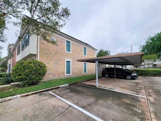 Foto del edificio - 2808 Grants Lake Blvd