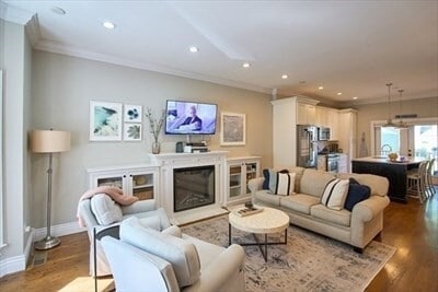 Building Photo - 355 K St