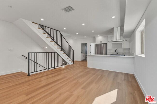 Foto del edificio - 14165 Erwin St