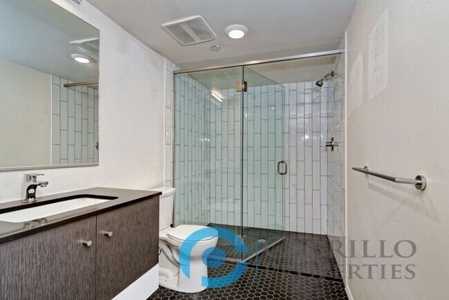 Foto del edificio - 2870 Fourth Ave