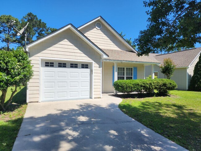 Building Photo - AVAILABLE NOW! BELVEDERE PLANTATION