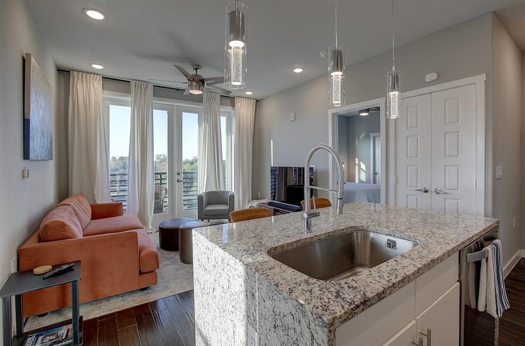 Foto principal - 810 S Rock St