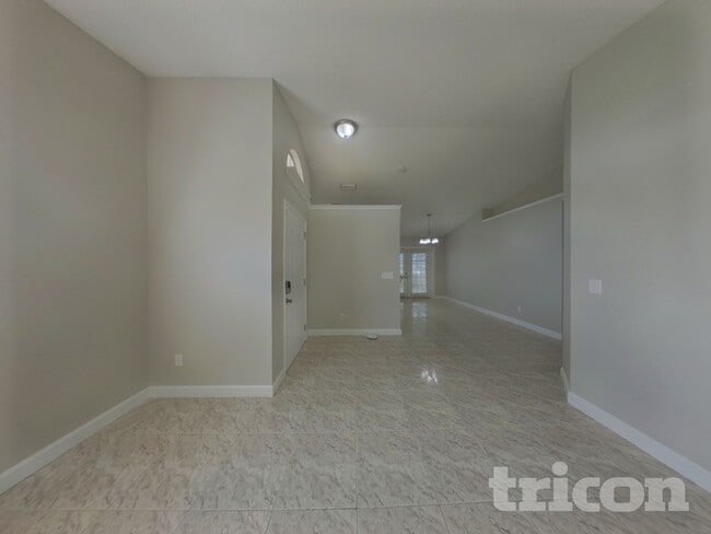 Building Photo - 8335 Spring Breeze Ct