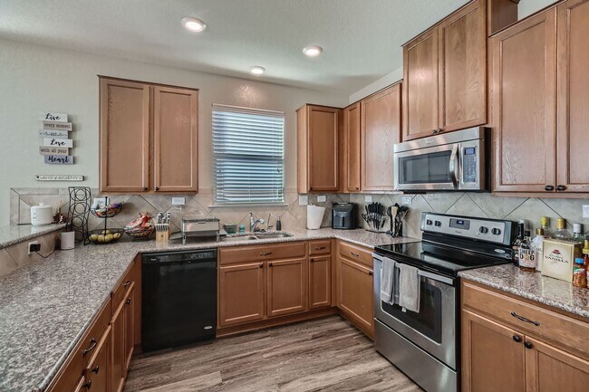 Foto del edificio - August Lease Signing Special: 3 Bed/2.5 Ba...