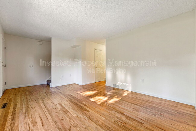 Photo - 588 S Eaton St Apartment