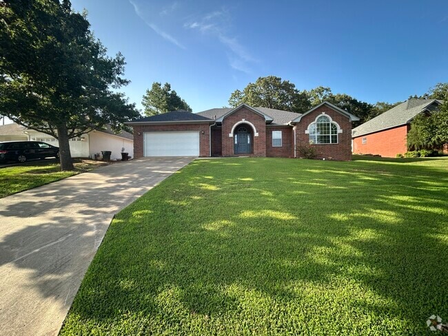 Front view of house - 8709 Canopy Oaks Dr