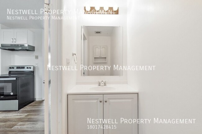 Foto del edificio - Cute 2-bed Duplex in Holladay
