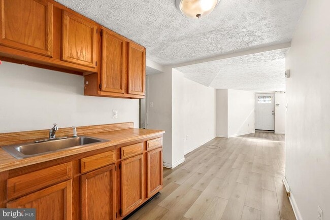 Building Photo - 6120 41st Ave