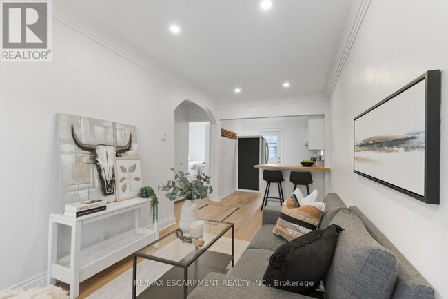 Building Photo - 78 Delena Ave N