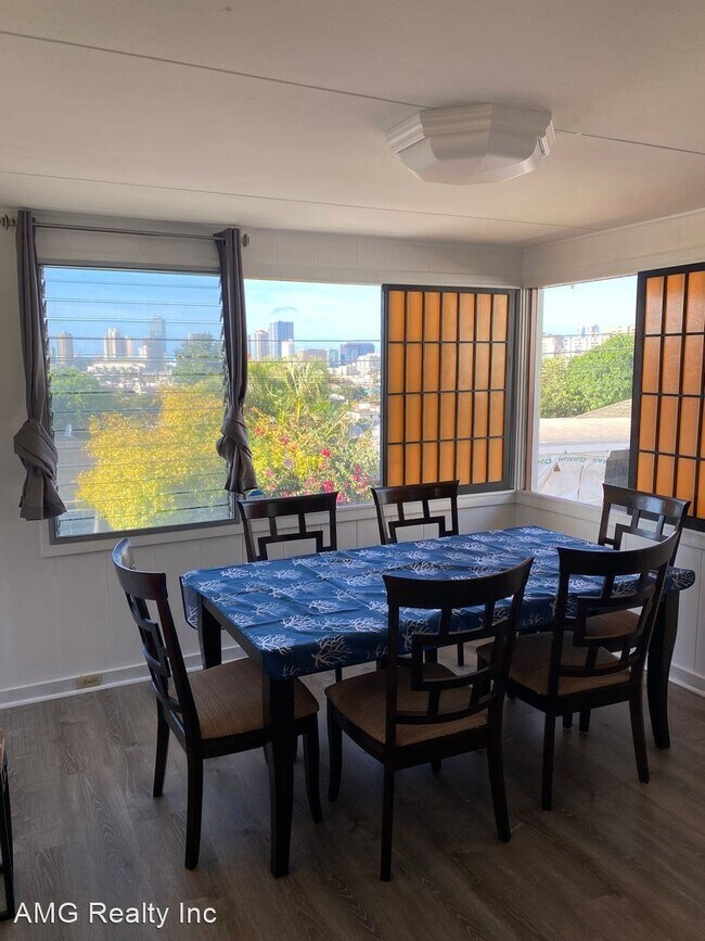 Foto del edificio - 3 br, 1.5 bath House - 2124 Chamberlain St...
