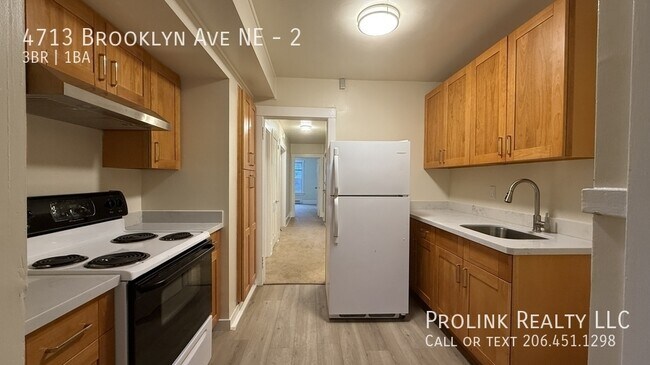 Building Photo - 4713 Brooklyn Ave NE