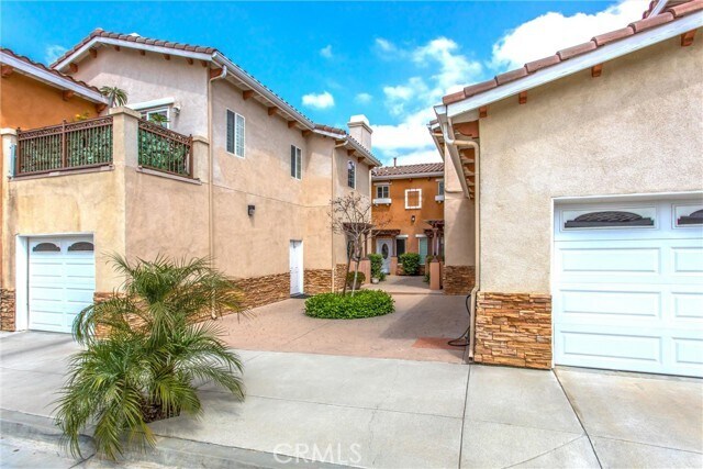 Foto del edificio - 1200 E Highland Ave