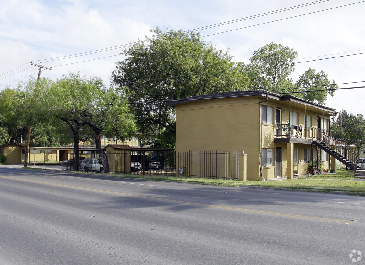 Jasmine Gardens Apartments San Antonio