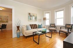 Foto principal - Strategically located 3 Bed - 1 Bath Condo