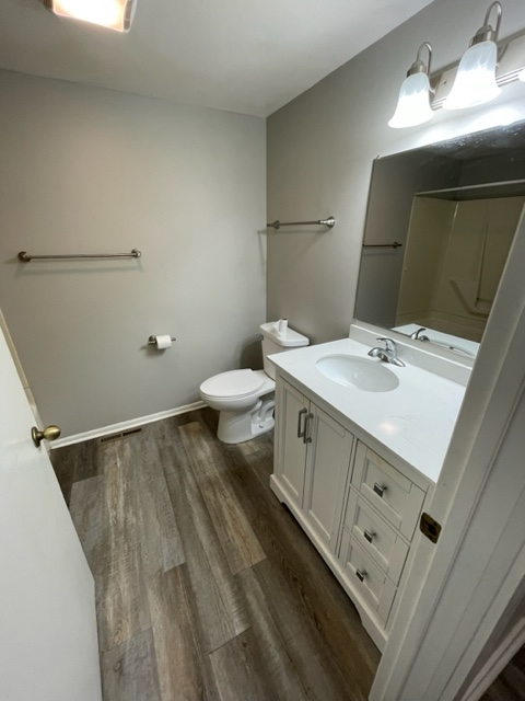 Building Photo - 106 Poplar St