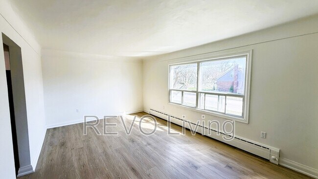 Photo du bâtiment - 6921 Barker St