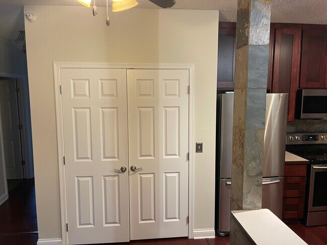 Foto del edificio - 4824 E 53rd St