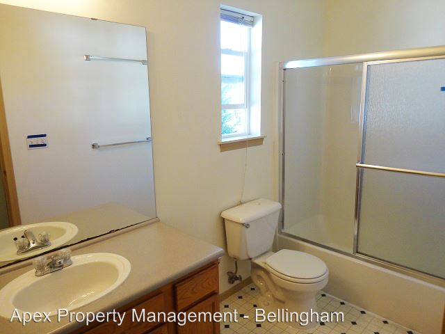 Building Photo - 1709 Carolina St