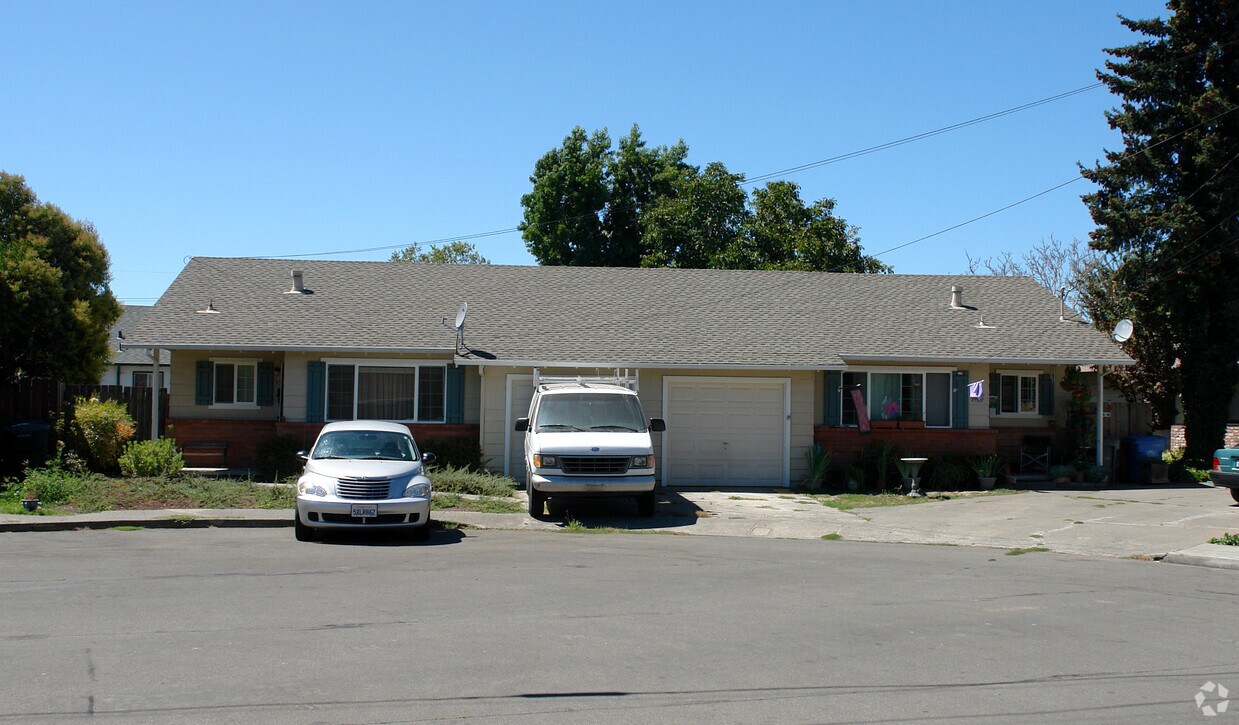 Foto principal - 1529 Shepard Ct
