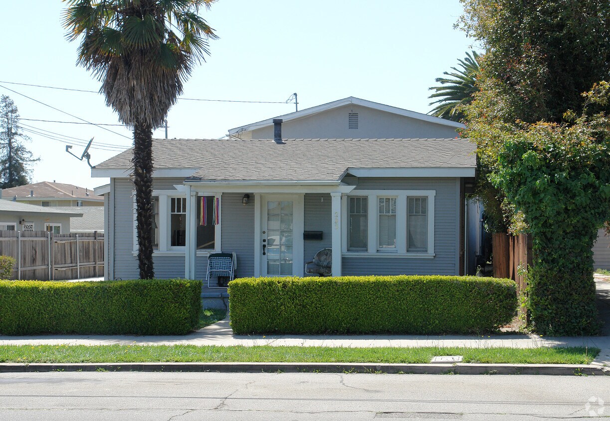 Foto del edificio - 277-283 S Evergreen St