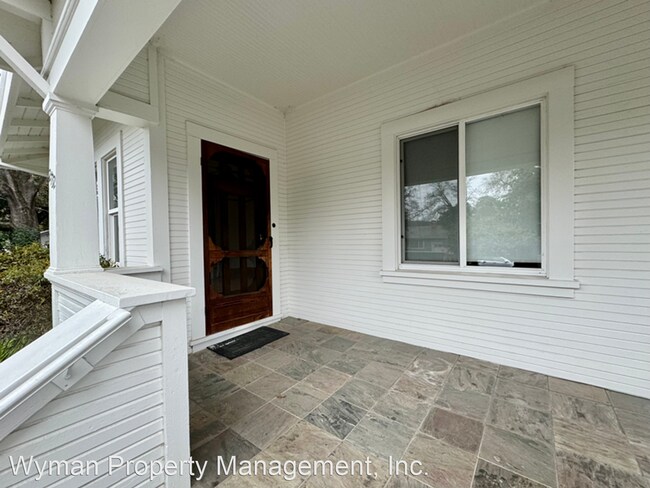 Foto del edificio - 3 br, 2 bath House - 2732 Laurel St.