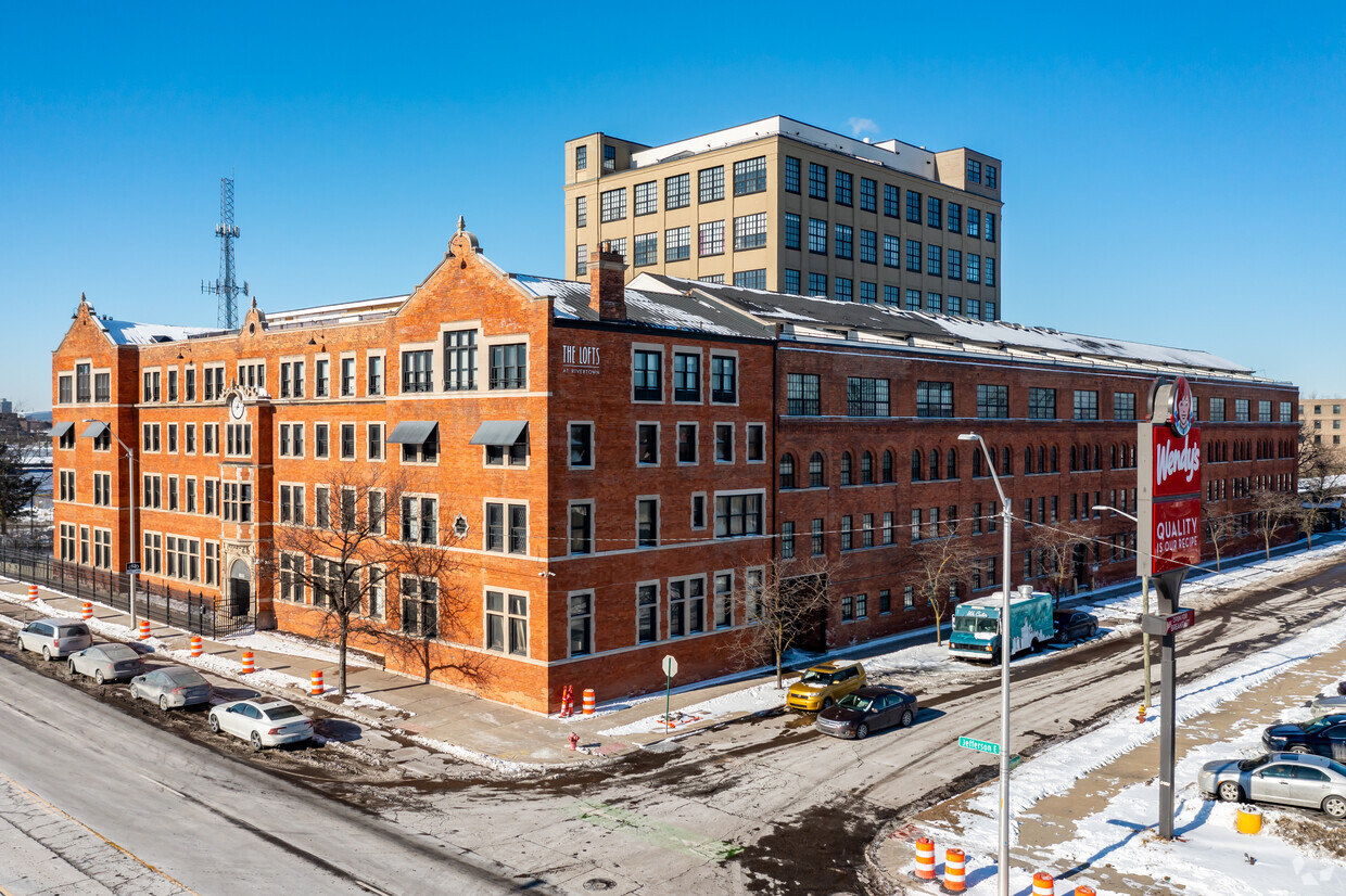 Primary Photo - Lofts At Rivertown