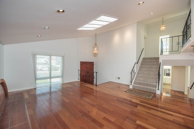 Building Photo - Now Available for Lease Beautiful 4 Bedroom Home with Basement