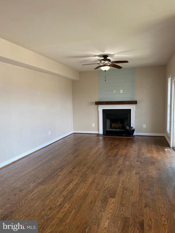 Building Photo - 10808 Highwood Pl