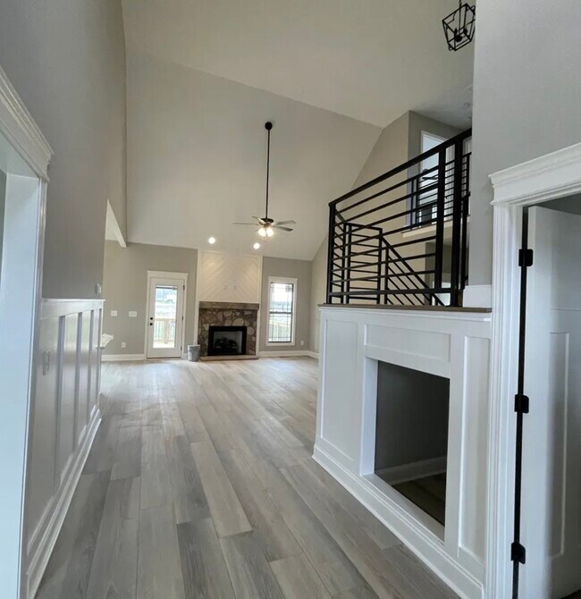 Foto del edificio - 446 Spiderwort Dr