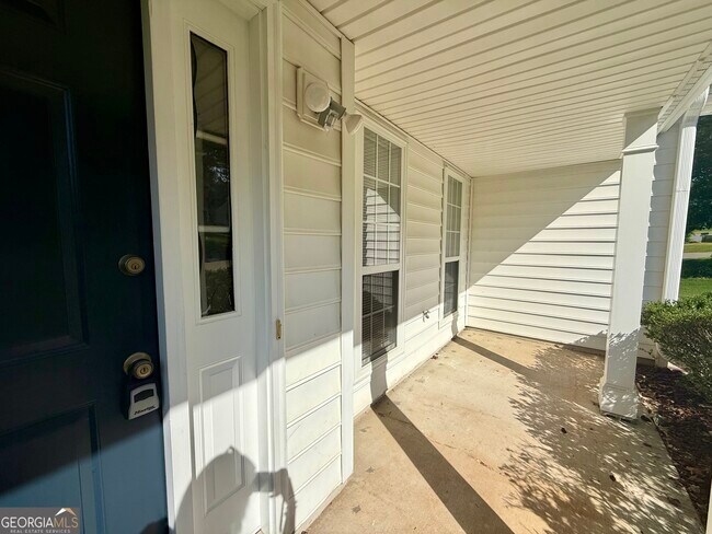 Foto del edificio - 2700 Woodbine Hill Way NW