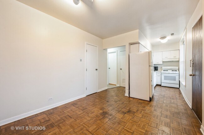 Building Photo - 2057 N Seminary Ave