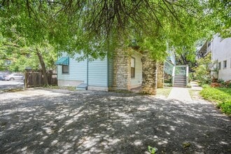 Building Photo - 2813 1/2 Rio Grande St