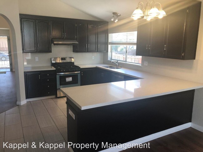 Building Photo - 3 br, 2 bath House - 1032 Wood Hollow Circle