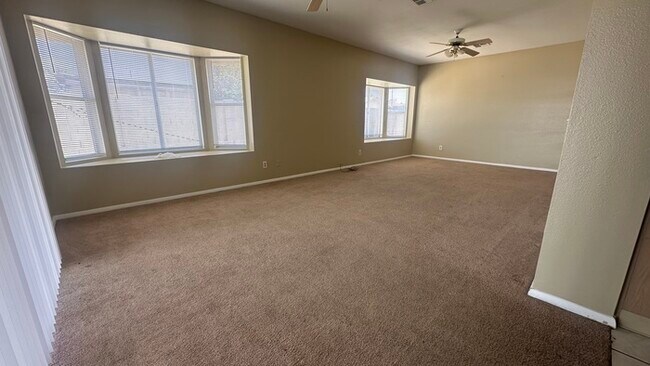 Foto del edificio - 7713 N 109th Ave