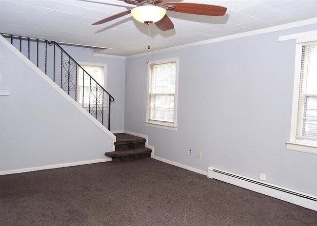 Building Photo - 152 W Yaphank Rd